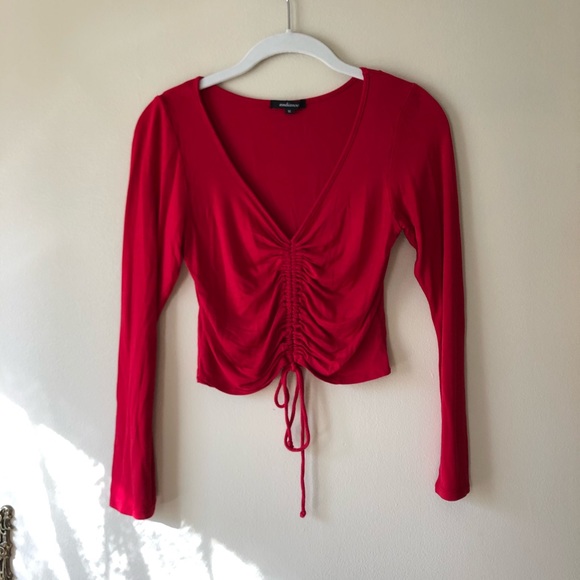 Tops - Red long sleeve crop top